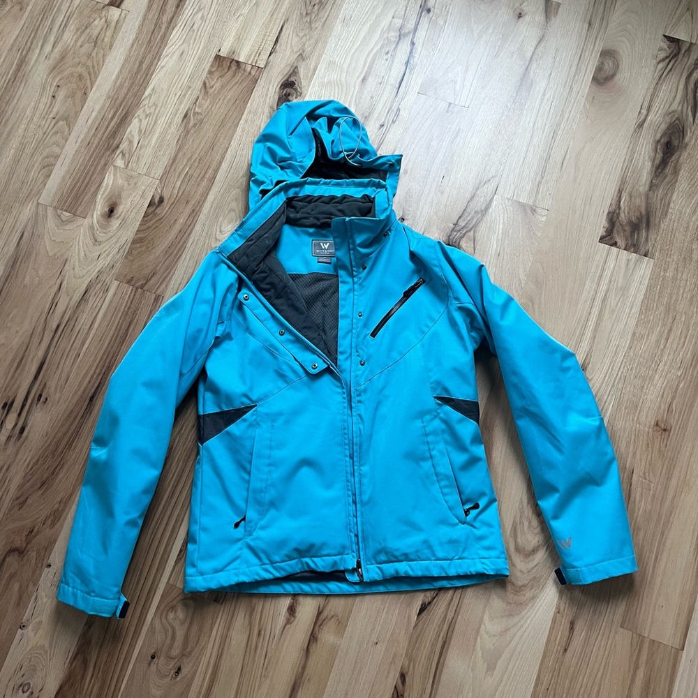 White Sierra Women’s insulated jacket